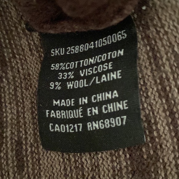 Le Chateau purple 3/4 length sweater with button detail on sleeves. Size XS. - Picture 6 of 6